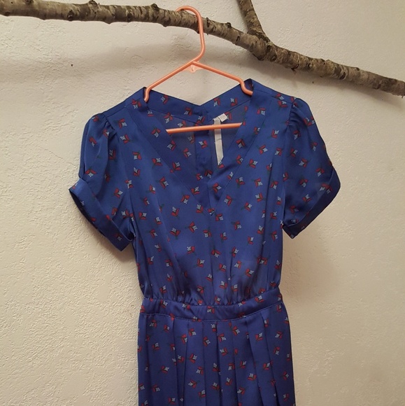 Dress - Picture 4 of 4